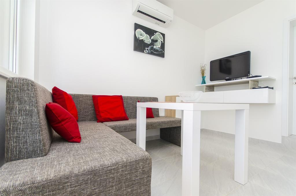 Apartment Mirjana Rogoznica  Bagian luar foto